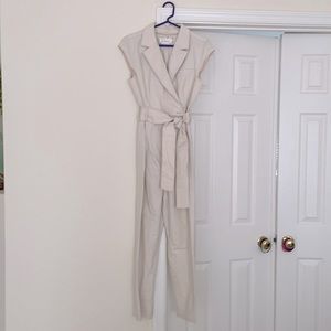 Cute jumpsuit from Anthropologie. Never worn.